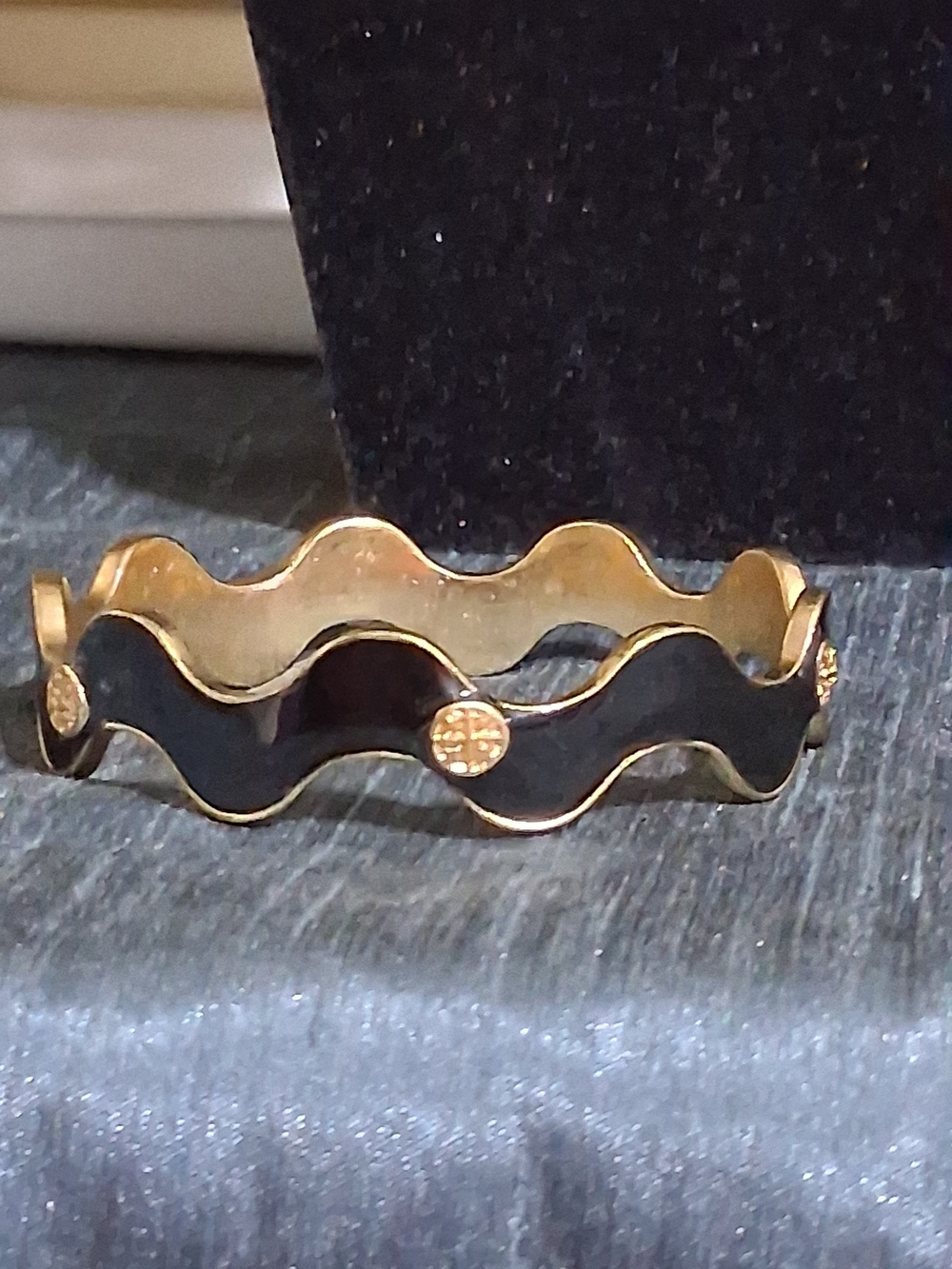 Vintage Gold Black Enamel Wavy Bangle Bracelet Cross Medallion Accent Spade Type - Picture 6 of 8